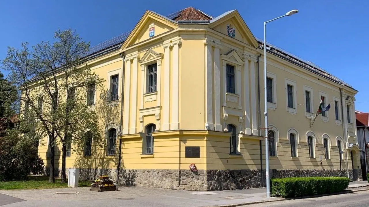 slideshow-sarospatak-polg.hivatal-boon.hu_